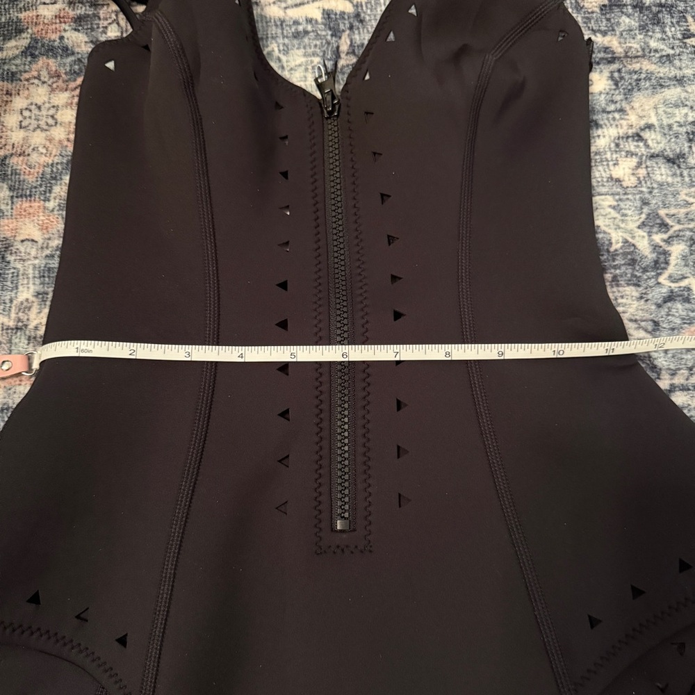 Gigi C| NWT Alexandra Black Cut out Swimsuit in Size M - Picture 14 of 15